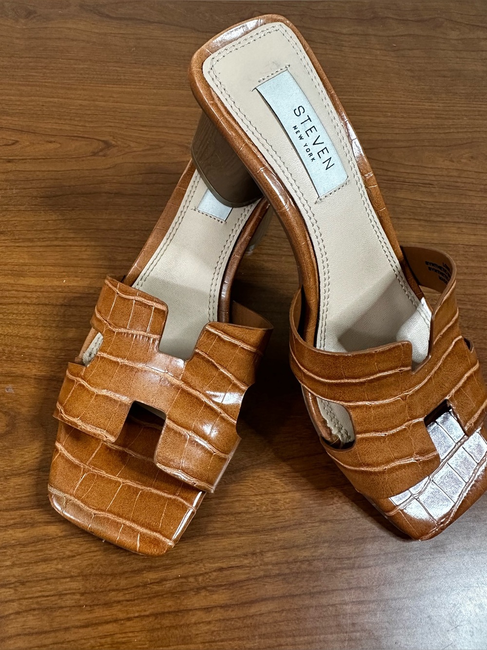 Steven By Steve Madden Tan Croc-Embossed Slide Sandals, size 6